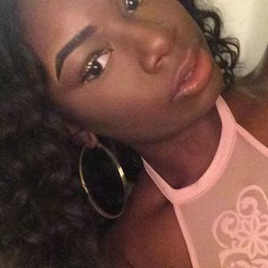 Meet your Posher, Imani